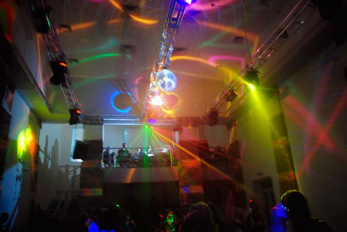 Фоторепортаж из клуба "Магнит" (фото)