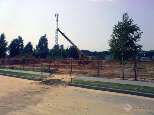 На улице Красноармейской строят автомоечный ...