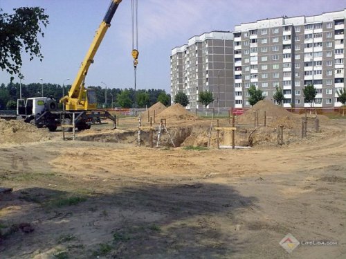 На улице Красноармейской строят автомоечный ...