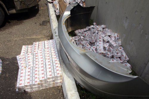 За взятку в 100 долларов лидчанин пытался провезти ...