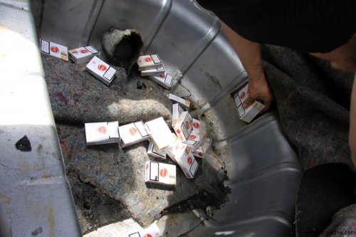 За взятку в 100 долларов лидчанин пытался провезти ...