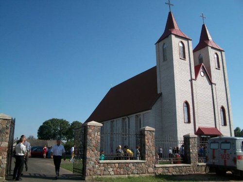 В Лидском районе освятили новый храм (фото)