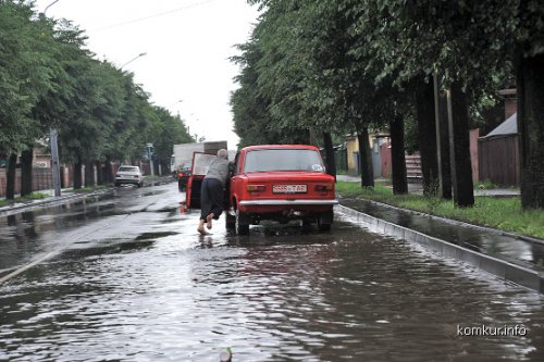 Жители частных домов в Бобруйске не первый год «тонут» после дождей