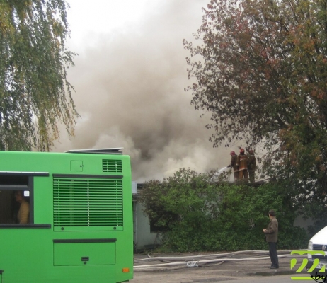 Бомжи сожгли здание на Гагарина