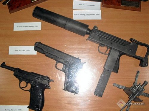 Выставка оружия (фото)