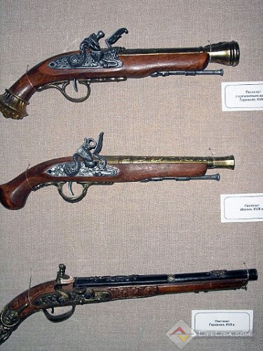 Выставка оружия (фото)