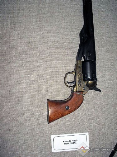 Выставка оружия (фото)