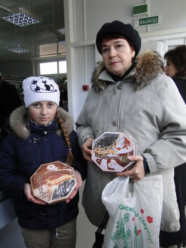 12 ноября состоялось открытие автостанции и магазина «Искра» в микрорайоне Школьный