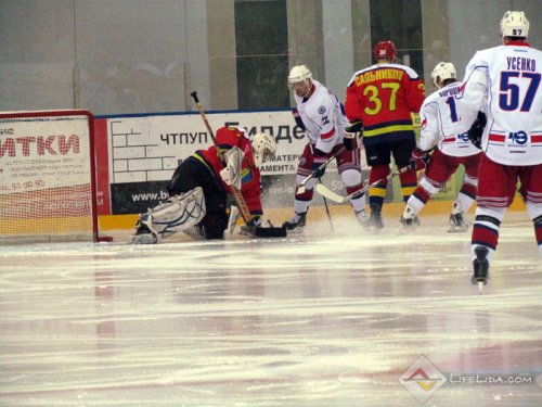 ХК "Лида" - "Юность" 2:0 (фото+видео)