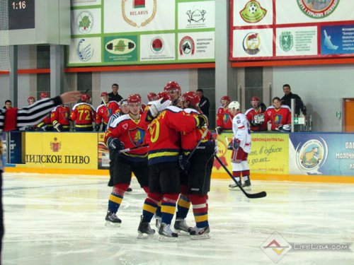 ХК "Лида" - "Юность" 2:0 (фото+видео)
