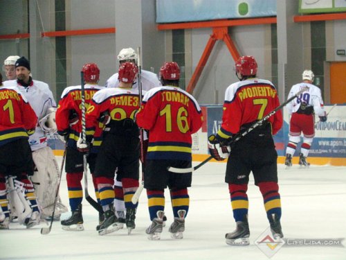 ХК "Лида" - "Юность" 2:0 (фото+видео)