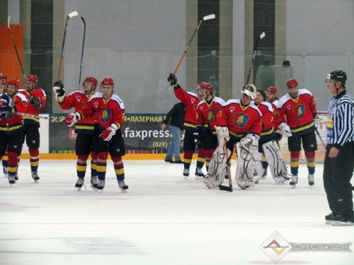 ХК "Лида" - "Юность" 2:0 (фото+видео)