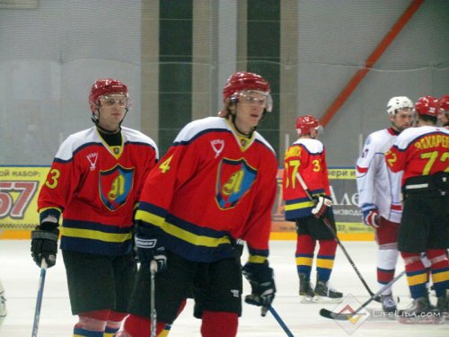 ХК "Лида" - "Юность" 2:0 (фото+видео)