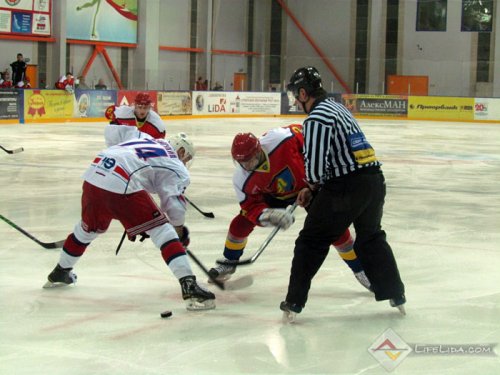 ХК "Лида" - "Юность" 2:0 (фото+видео)