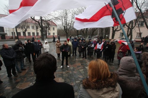 Маладафронтаўцы прынялі прысягу ў Дзень герояў (фота)