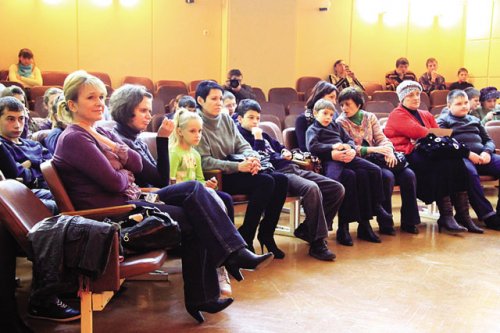 Слонімцы ўбачылі кавалачак нашай гісторыі ў 9-й школе (ВИДЕО)