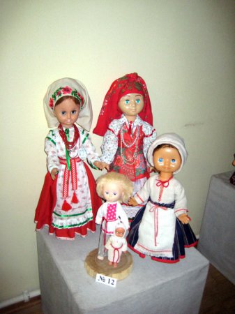 Майстры рэгіёна узнавілі адзенне нашых продкау