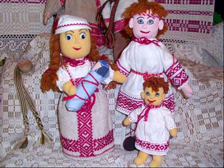 Майстры рэгіёна узнавілі адзенне нашых продкау