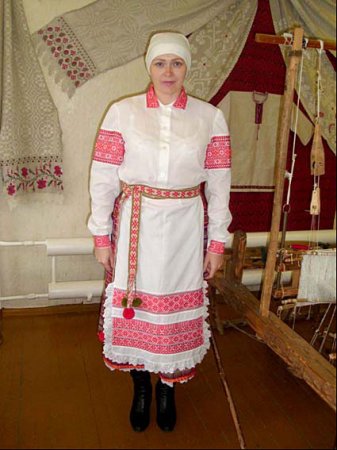 Майстры рэгіёна узнавілі адзенне нашых продкау