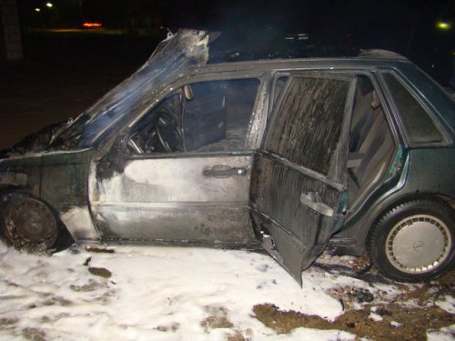 Автомобиль загорелся во время движения