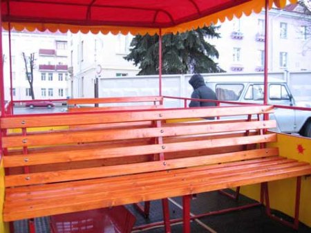 Цягнічок прыехаў у Маладзечна і пакатае нас у святы