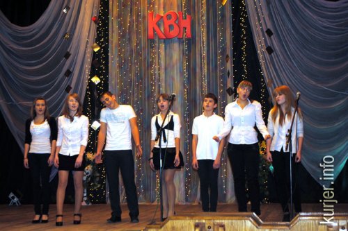 Десять команд КВН вышли в полуфинал