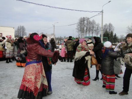 В Лиозно прошёл первый областной конкурс сюжетно-игровых и шоу-программ «Навагоднія дзівосы»