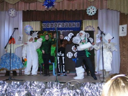 В Лиозно прошёл первый областной конкурс сюжетно-игровых и шоу-программ «Навагоднія дзівосы»