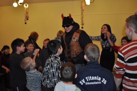 Байкеры устроили праздник для детей (ВИДЕО)