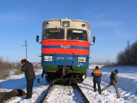 В Слониме пассажирский поезд столкнулся с легковушкой