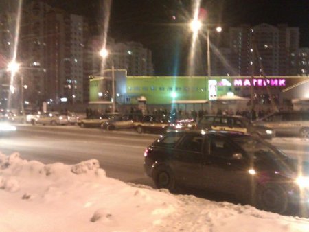 Минские таксисты устроили "разборки" с нелегалами - фото