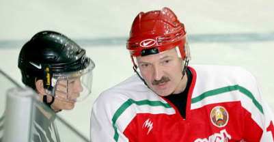 Удар шайбой ниже пояса: Лукашенко оставят без хоккея