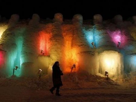 В Японии открылся Снежный фестиваль (ФОТО)