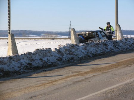 В Слониме пассажирский поезд столкнулся с легковушкой (ВИДЕО)
