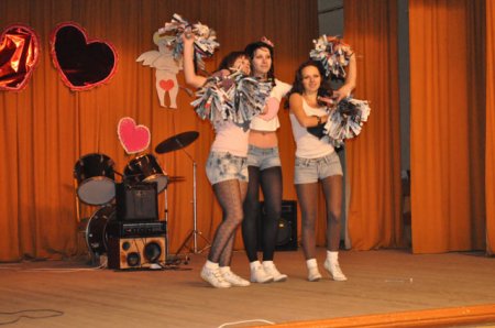 Построили мост любви