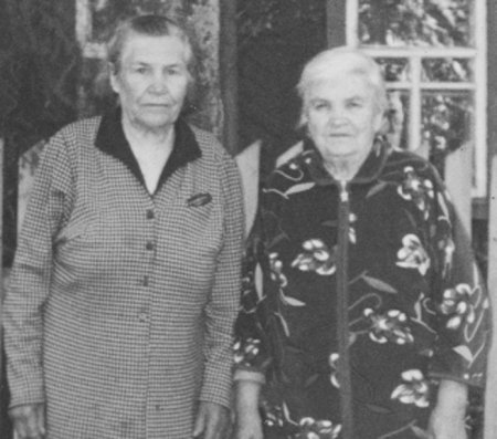 Жительница г. п. Лиозно Полина Долгополова в свои 90 лет много вяжет, читает и всегда в курсе событий в районе и в мире