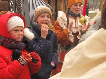 В Слониме проводили зиму