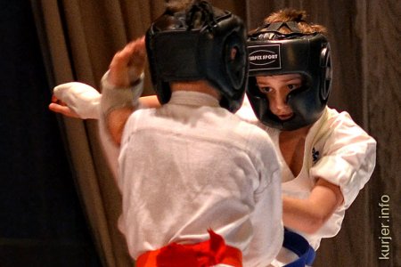 Каратисты провели в Слуцке 200 боёв