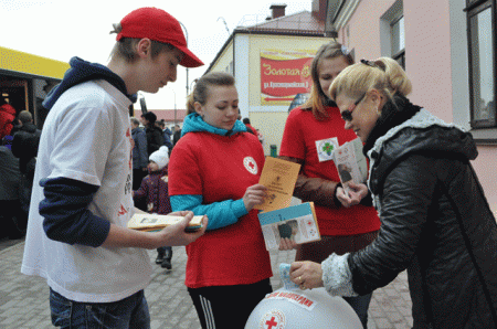 Слонимские волонтеры рассказывали, как остаться молодым
