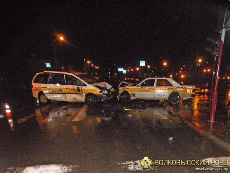 Таксист не уступил таксисту