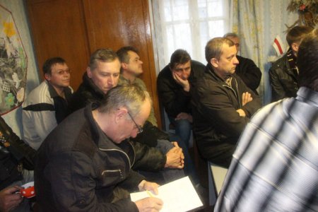 Ачысцілі лес ад смецця