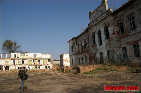 Дворцы в чернобыльской зоне уходят в небытие