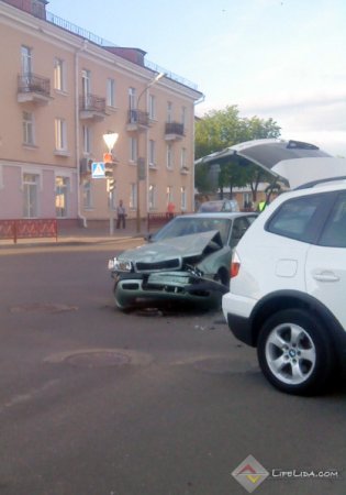 ДТП на перекрестке улиц Мицкевича и Советская: ...