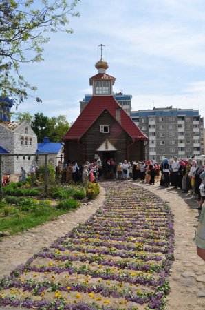 В Слоним привезли святыню из Греции