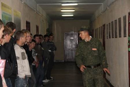 Военком посоветовал призывникам идти служить со спокойной совестью