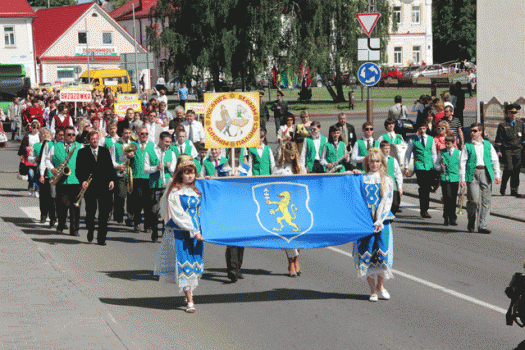 В Слониме в восьмой раз праздновали фестиваль полонеза