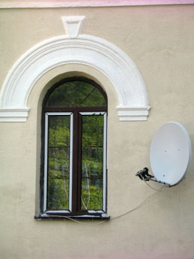 В Лидском районе работники одного из хозяйств живут во дворце