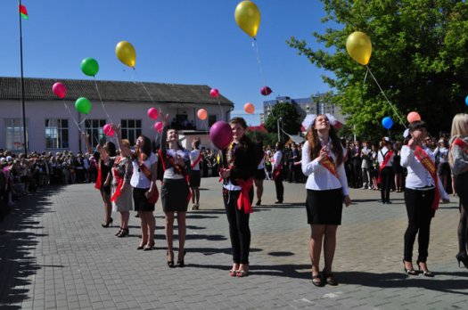 Прозвенел последний звонок в школах