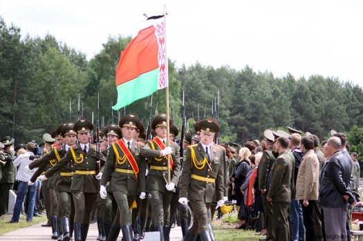 В Лиде простились с погибшим летчиком (фото)