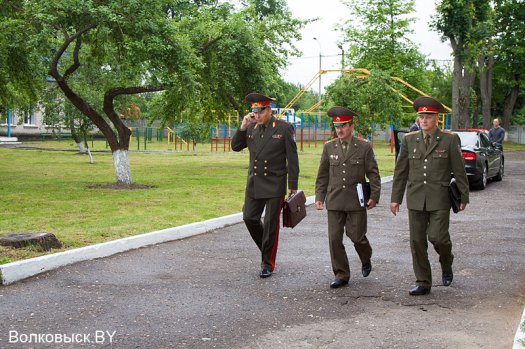 К волковысским спасателям приехал министр